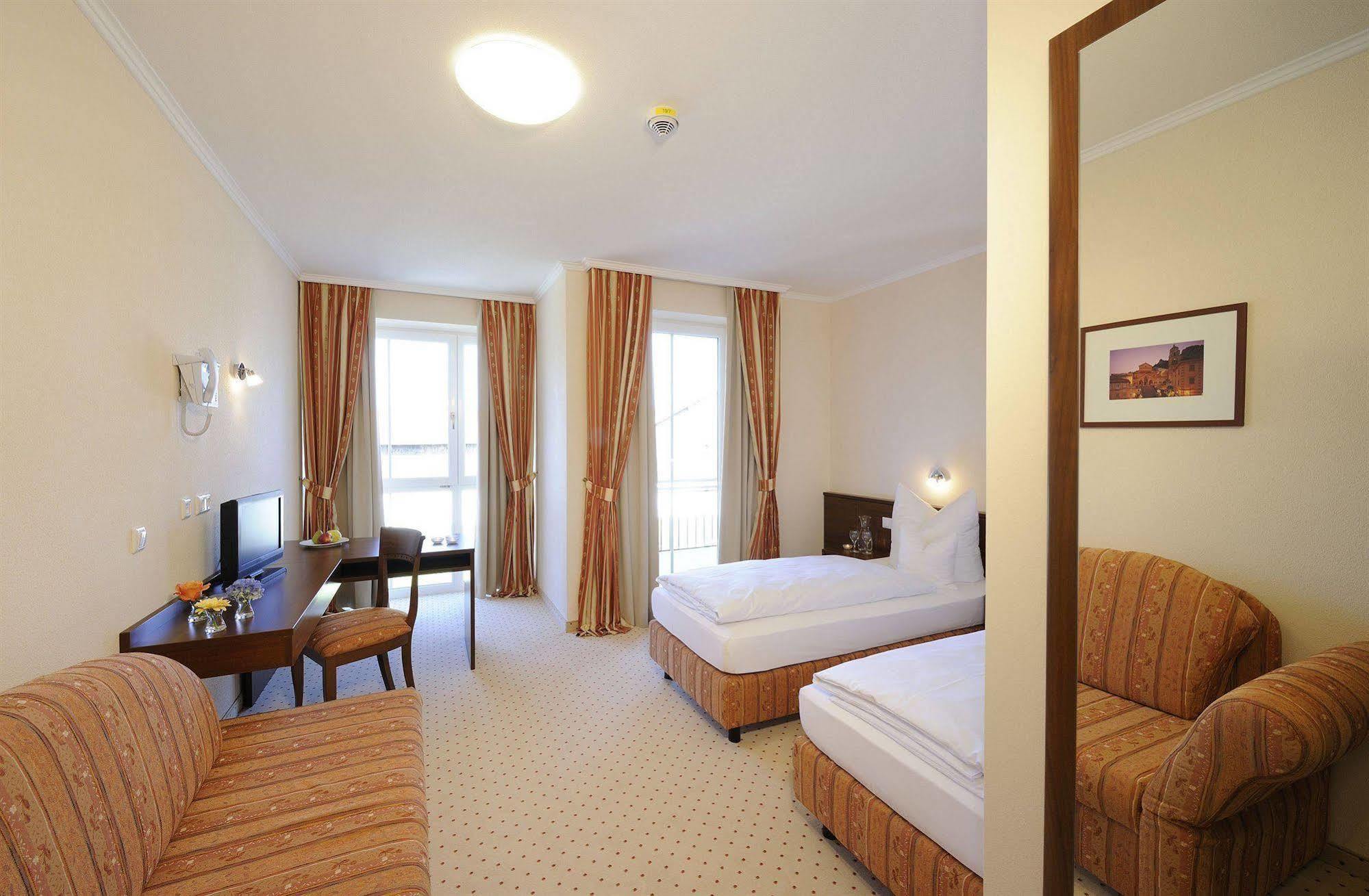 Hotel Inspiration Garni Tittmoning Extérieur photo